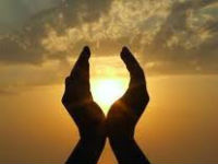 soleil dans mains